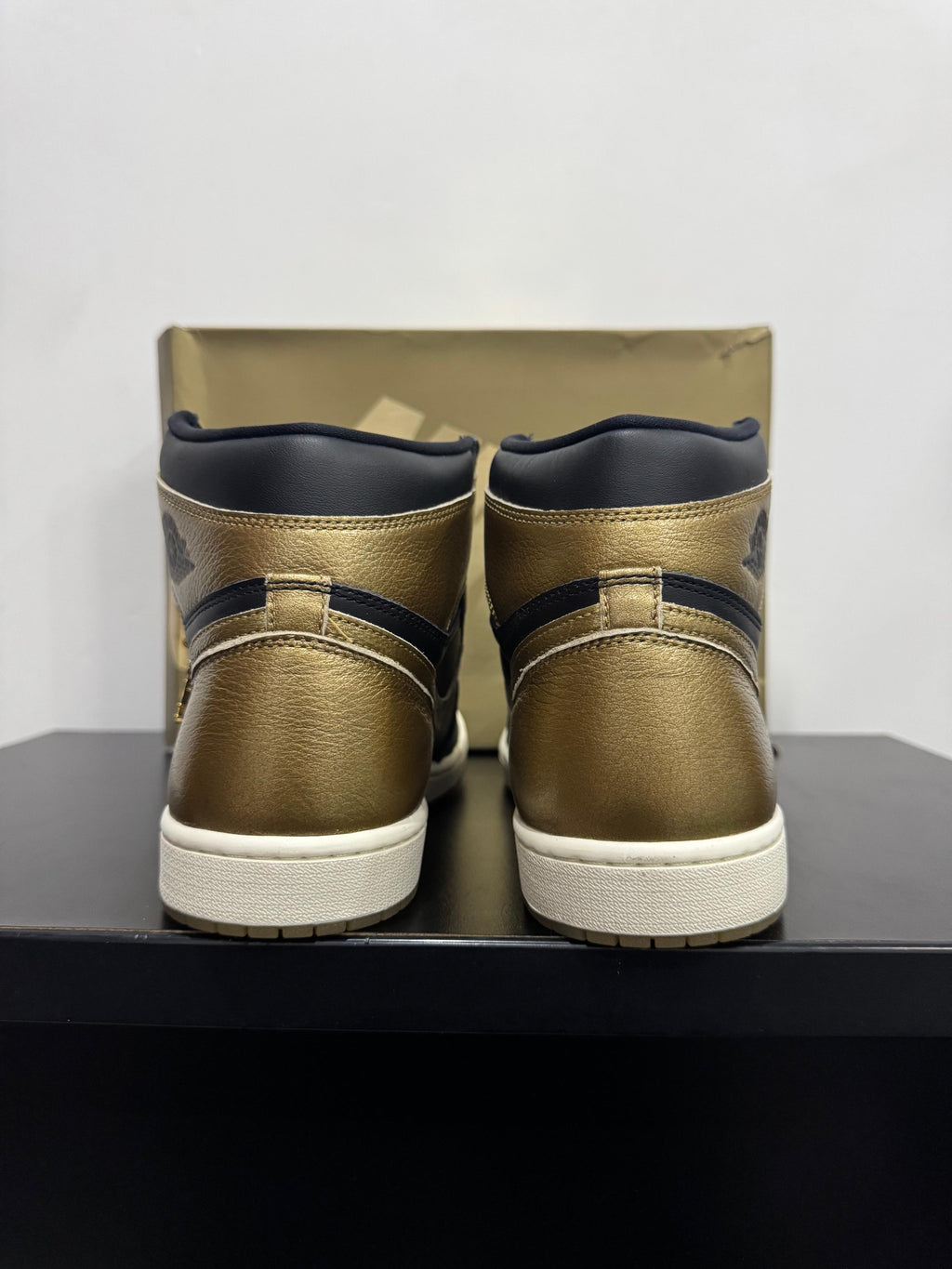 Jordan 1 High Black Gold