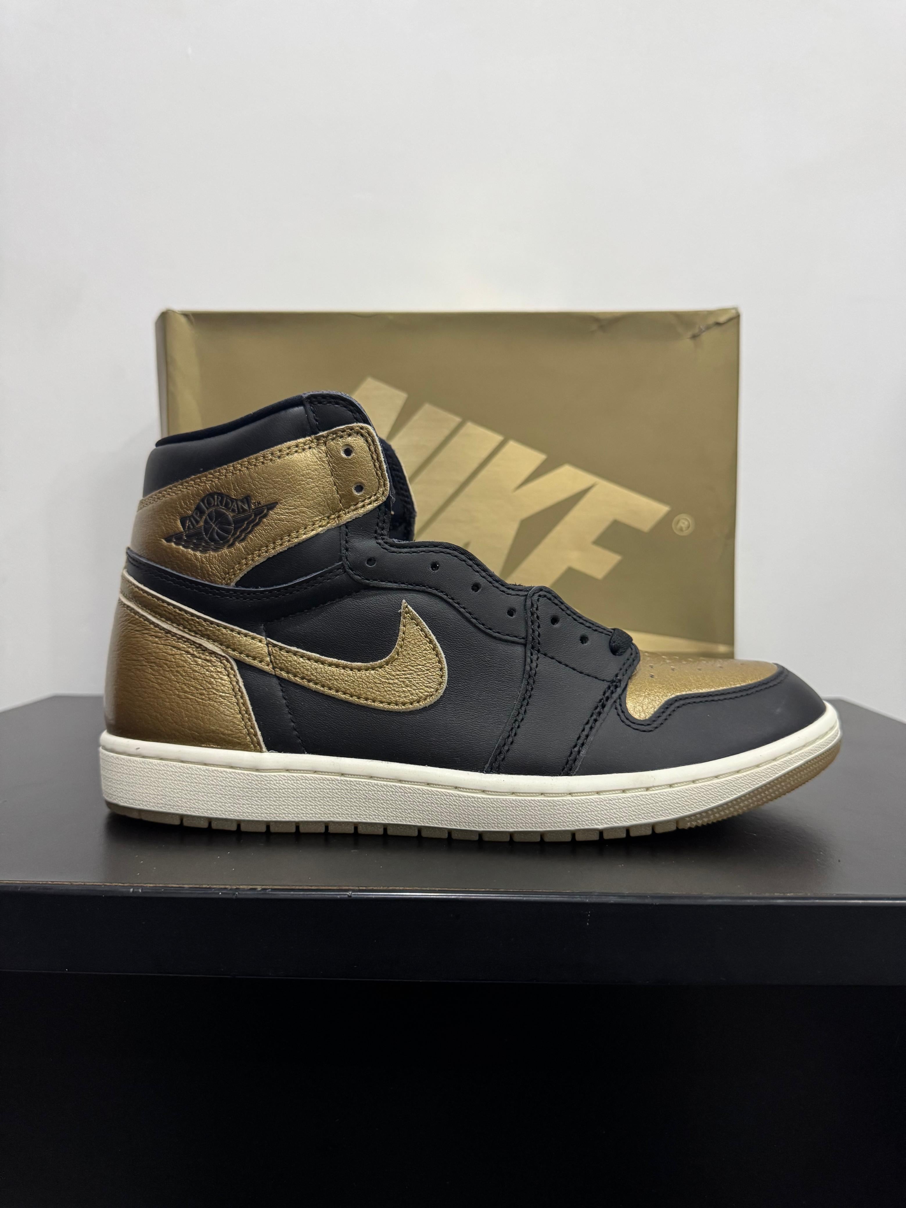 Jordan 1 High Black Gold
