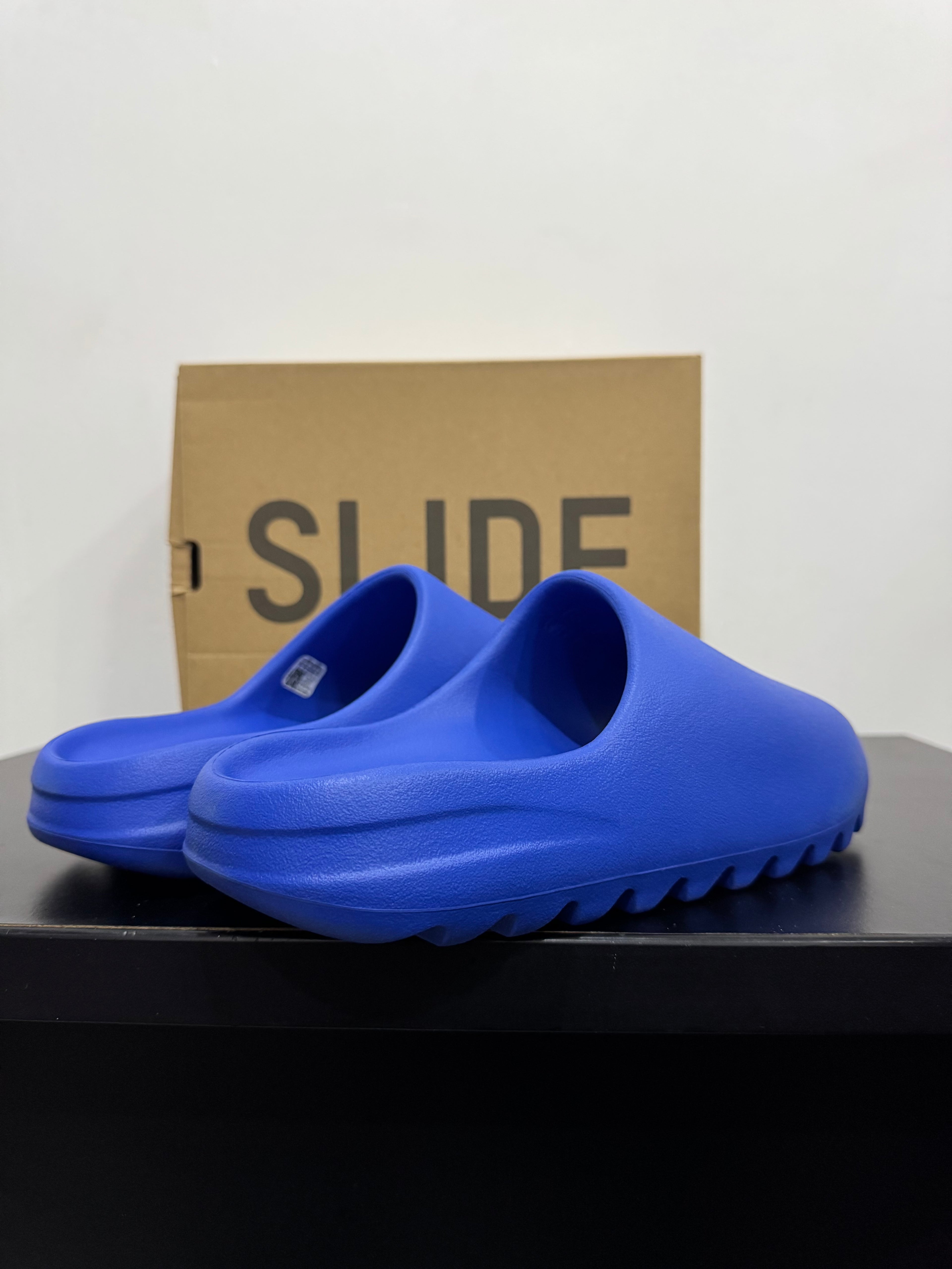 Adidas Yezzy Slide "Azure"