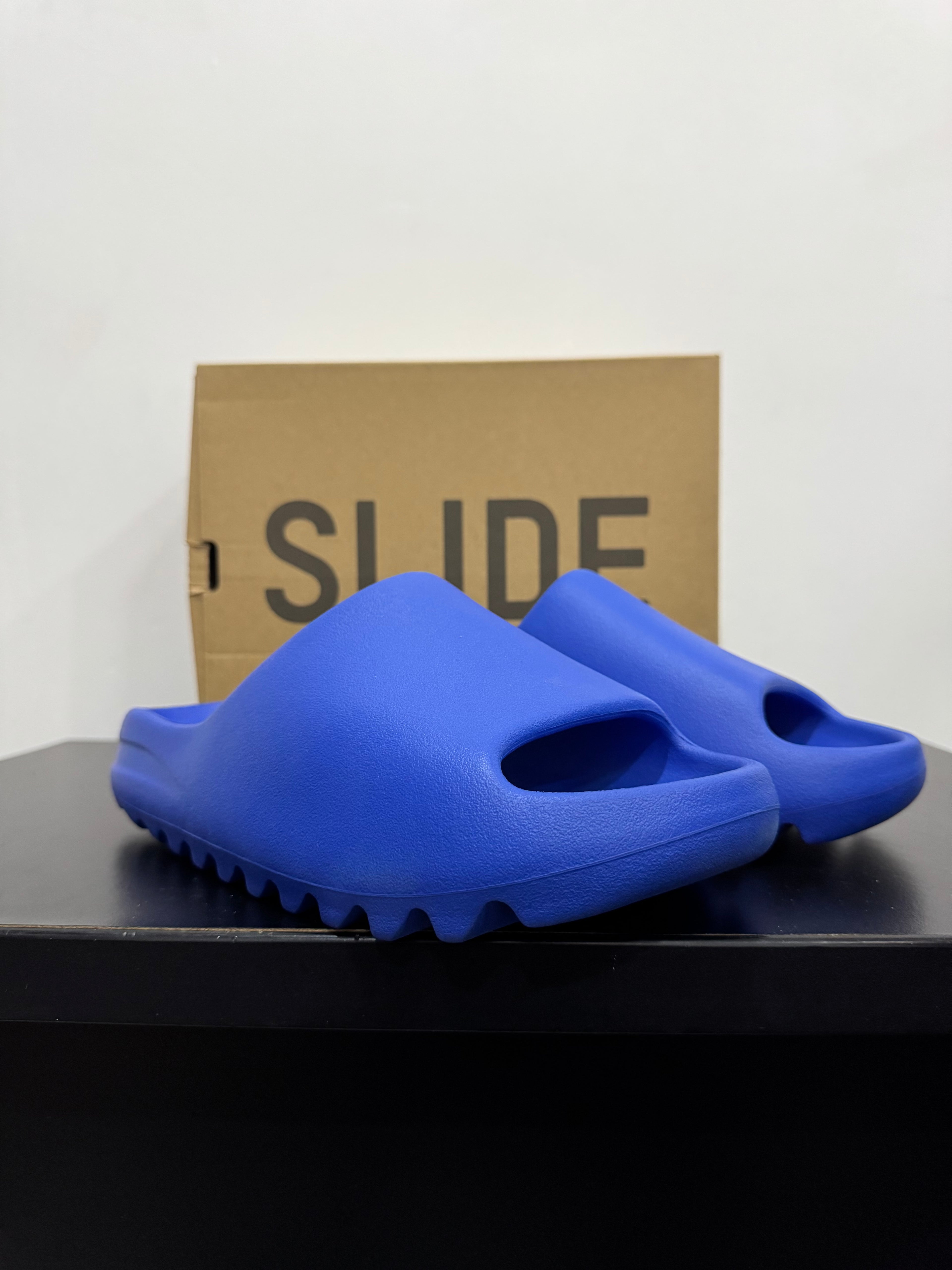 Adidas Yezzy Slide "Azure"