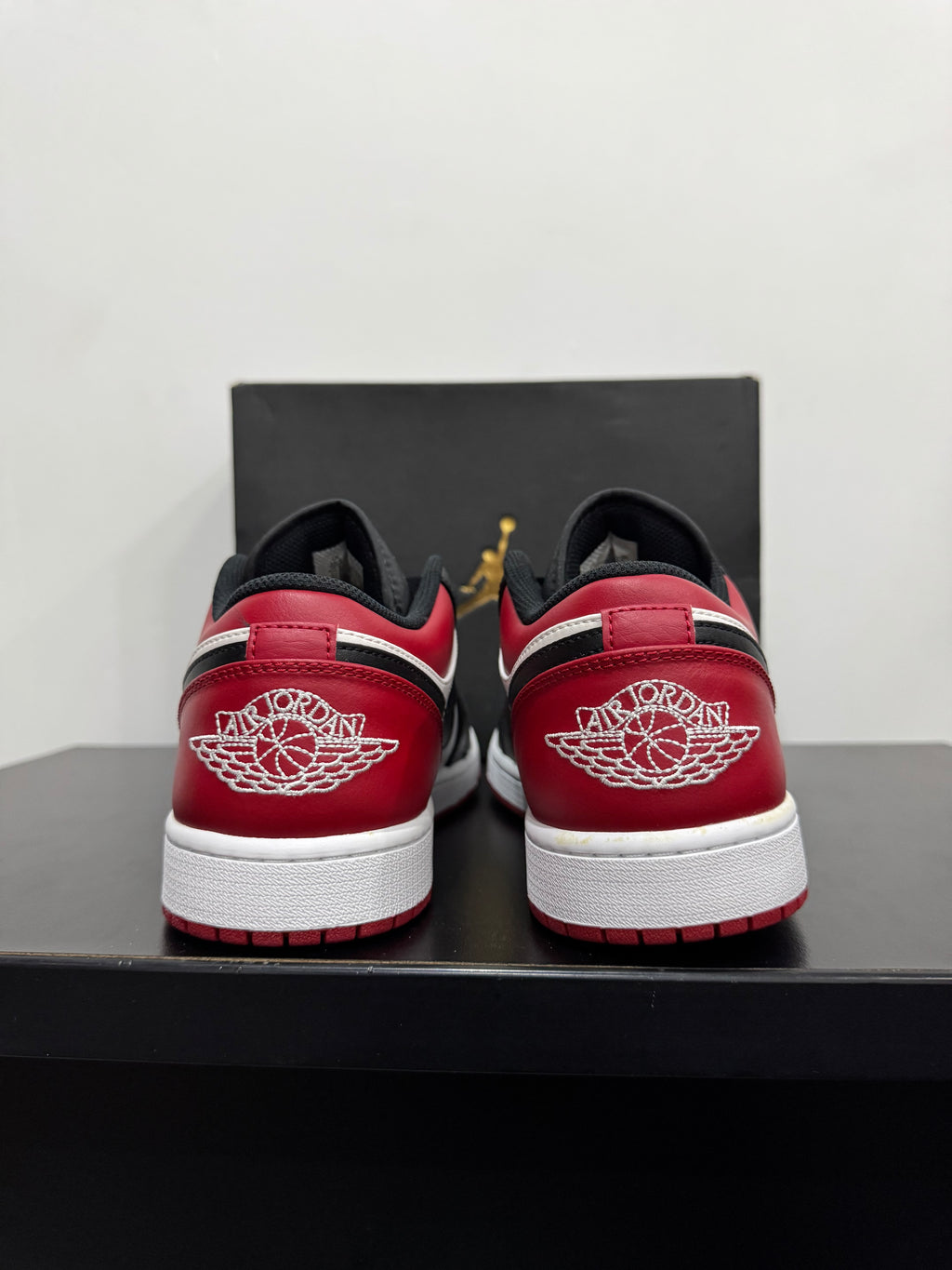 Jordan 1 Low Bred Toe