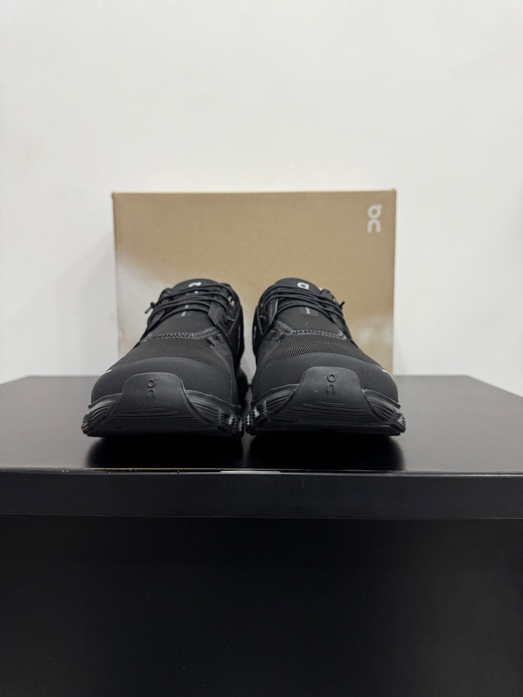On Cloud 6 Black