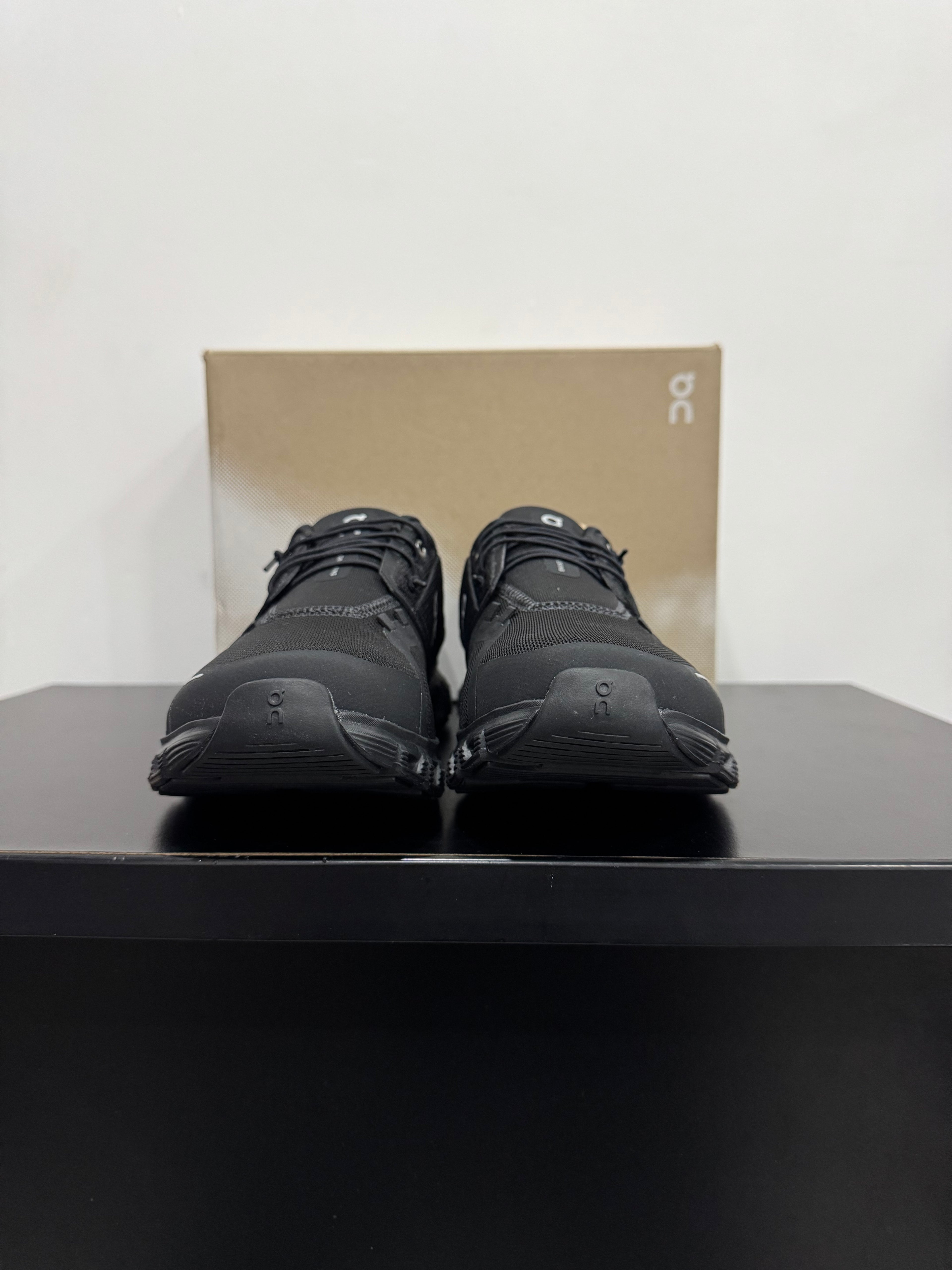 On Cloud 6 Black