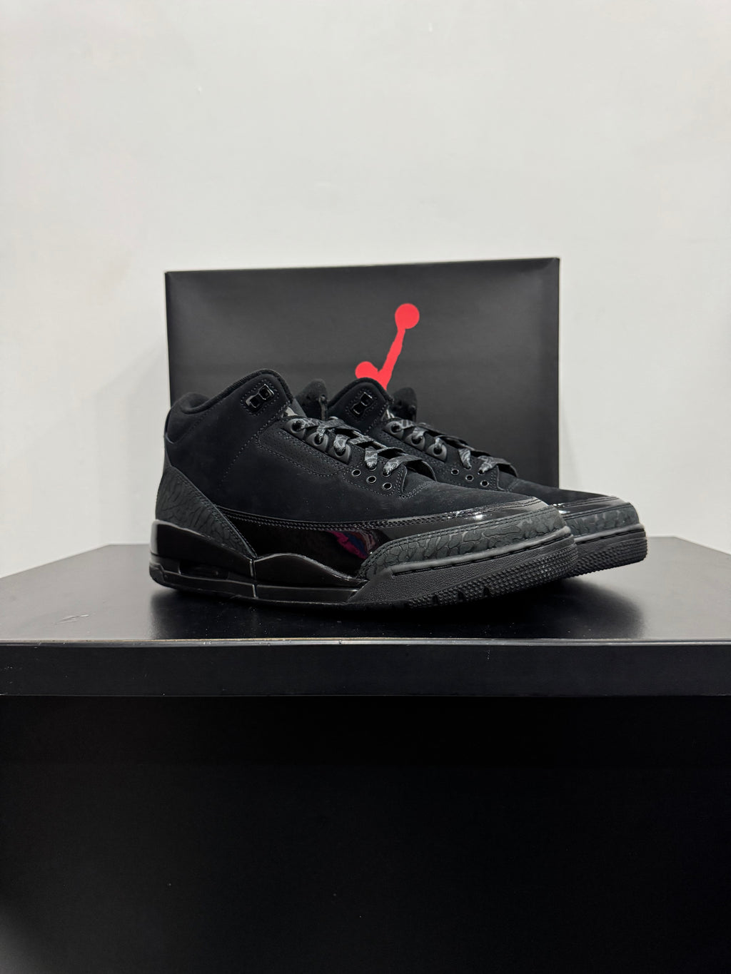Jordan 3 Black Cat