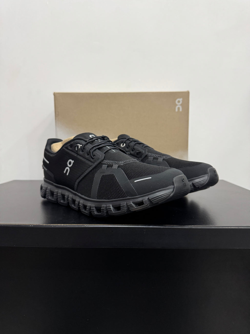 On Cloud 6 Black