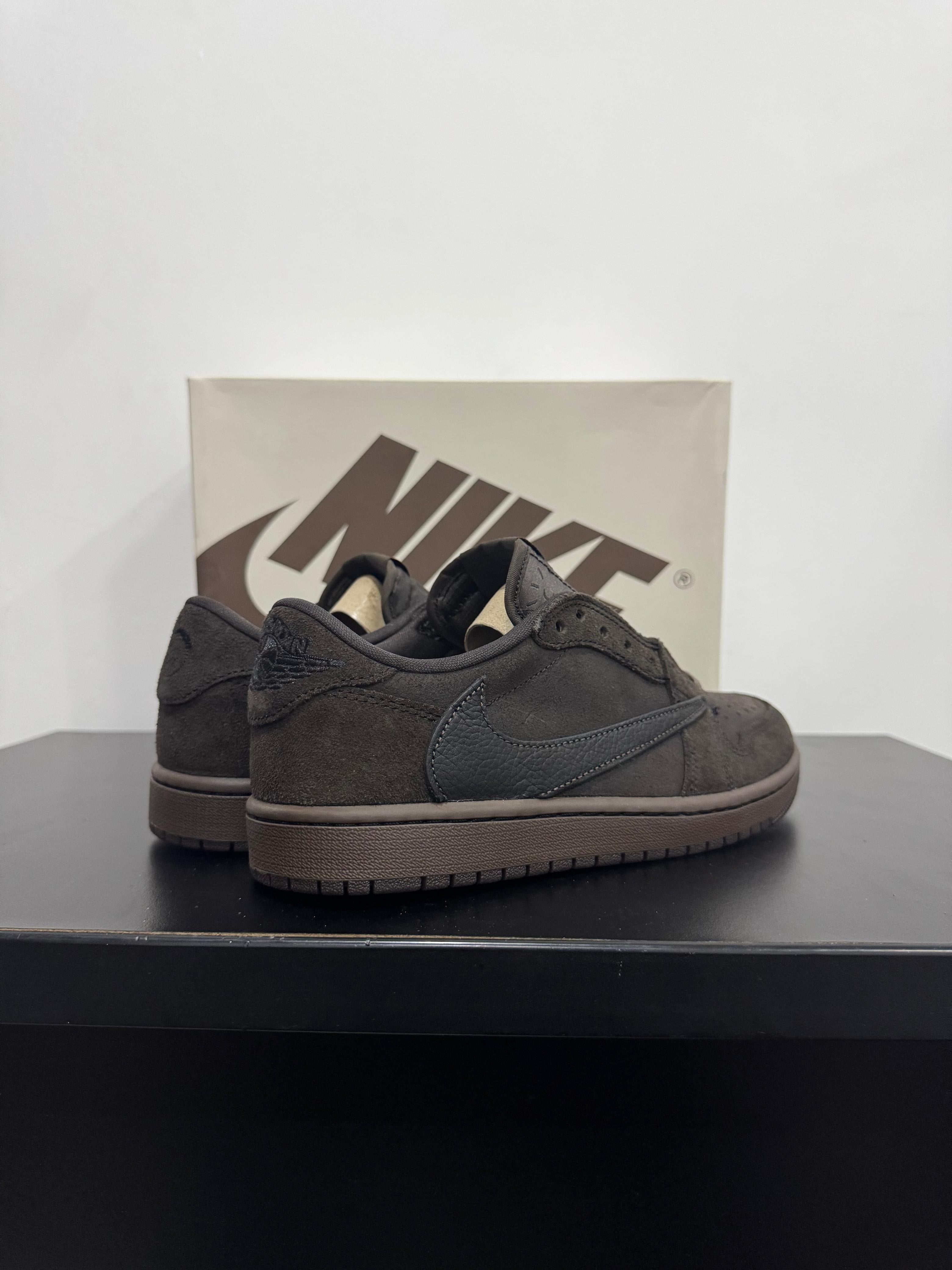 Jordan 1 Retro Low OG SP Travis Scott Velvet