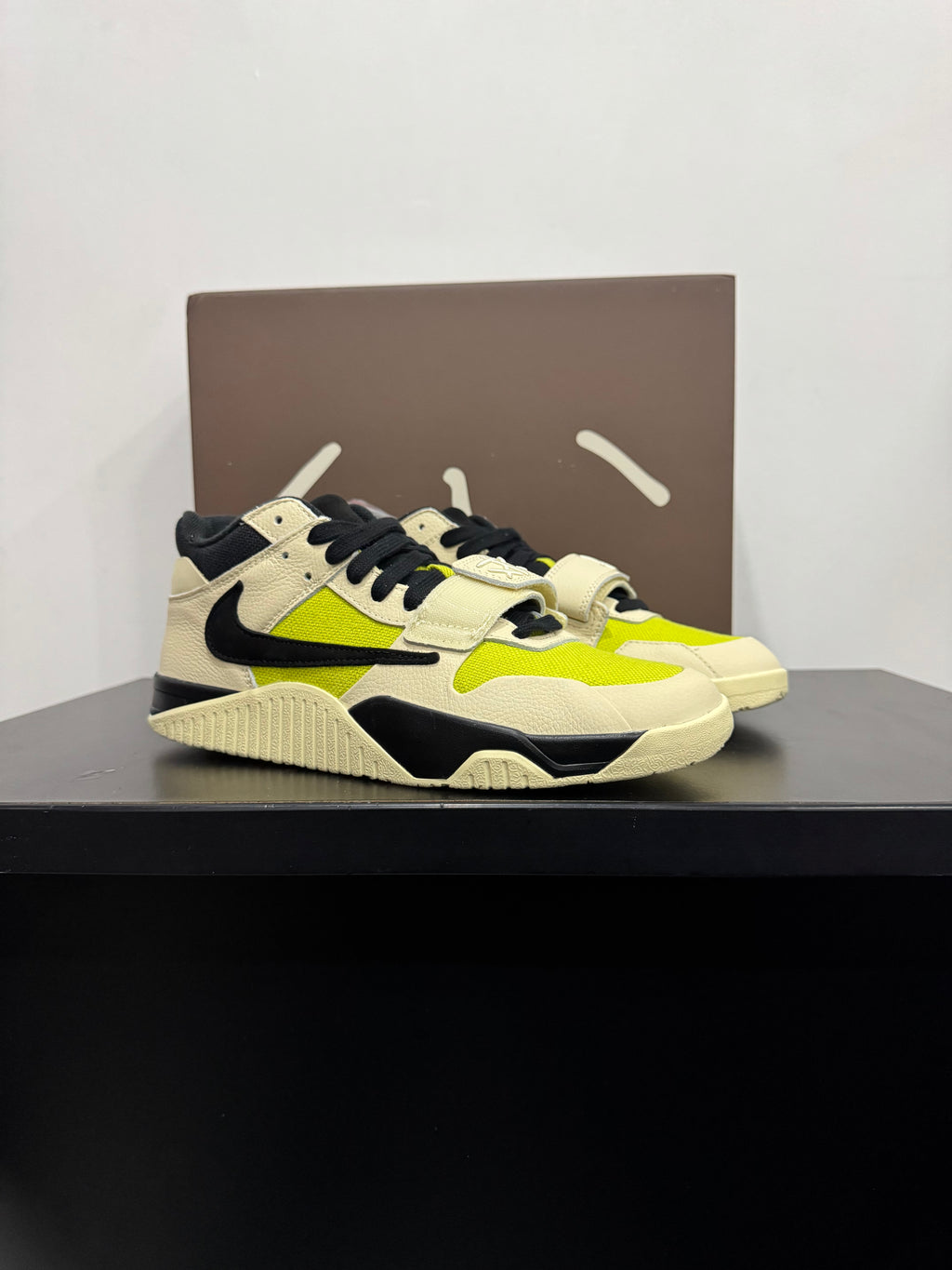 Jordan Jumpman Jack TR Travis Scott Bright Cactus
