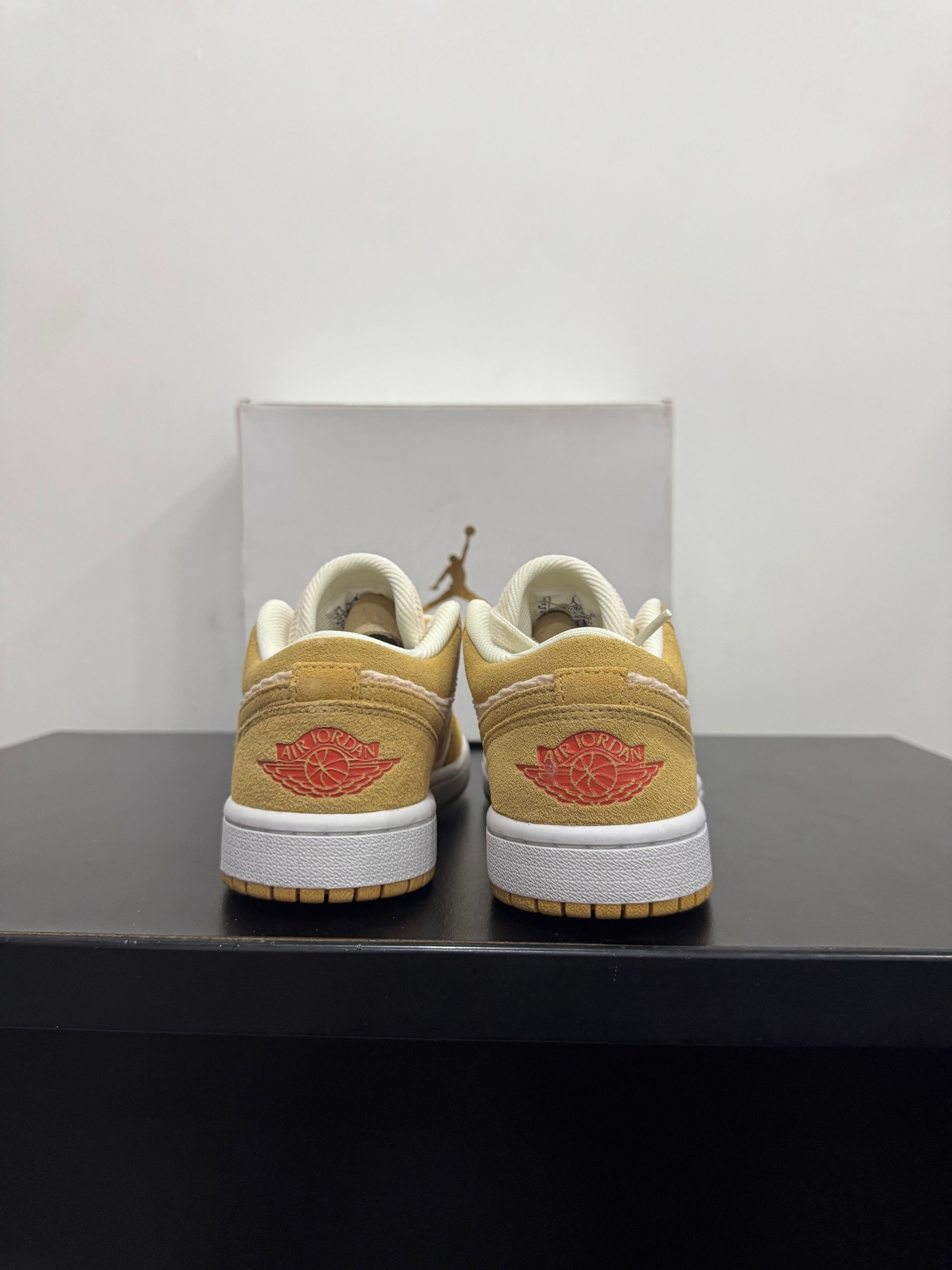 Jordan 1 Low SE marrón