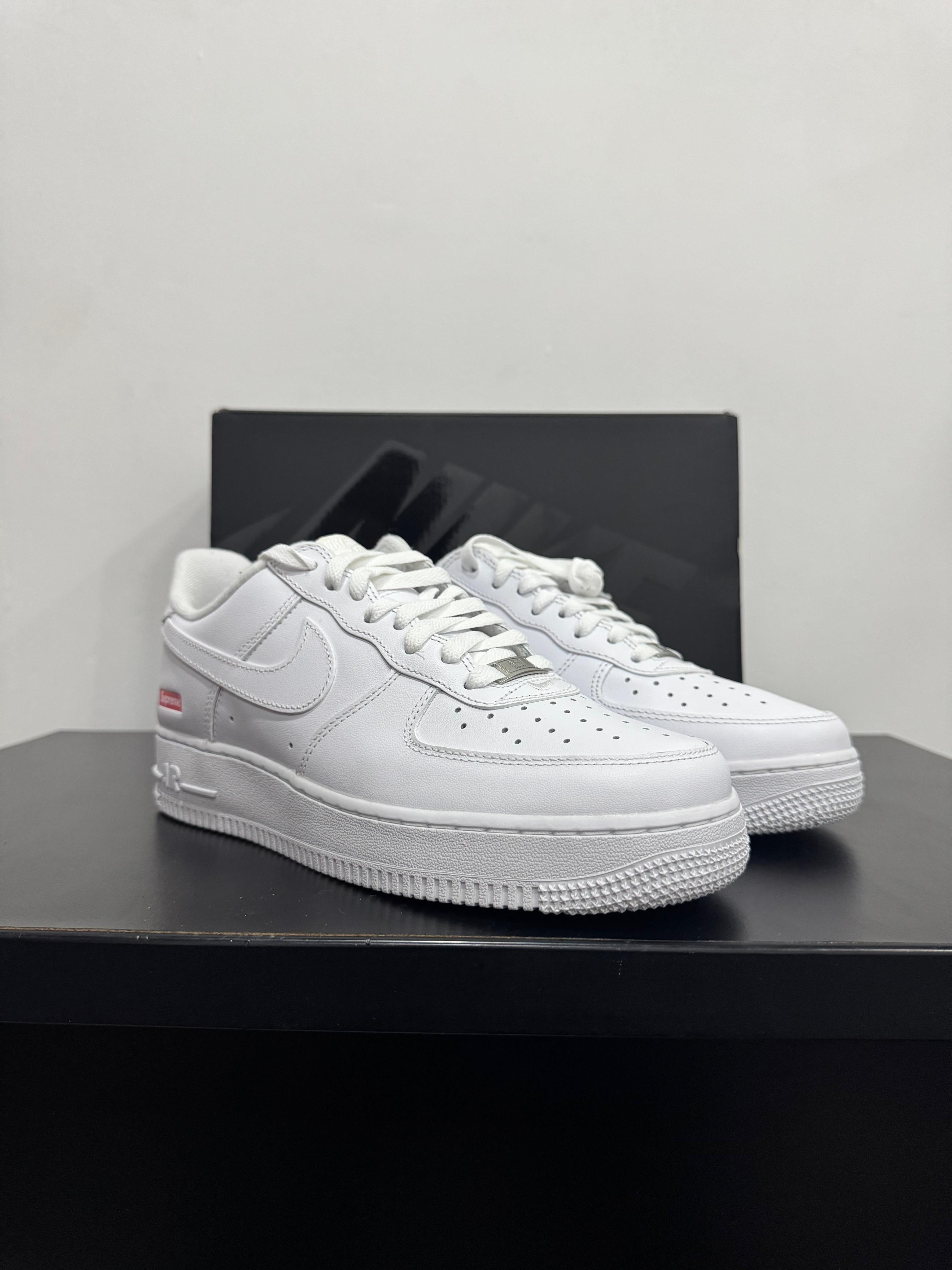 AF1 Supreme White