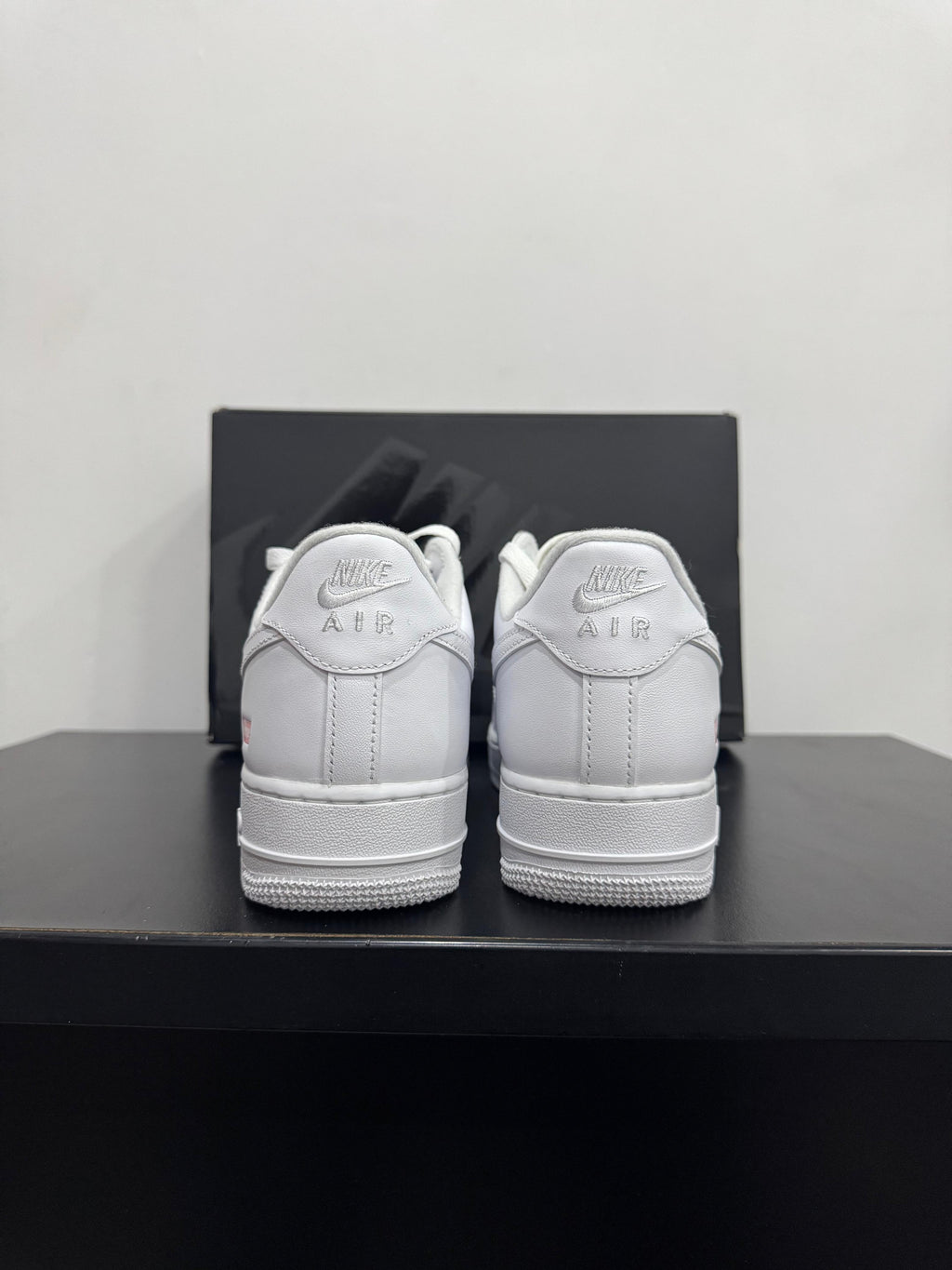 AF1 Supreme White